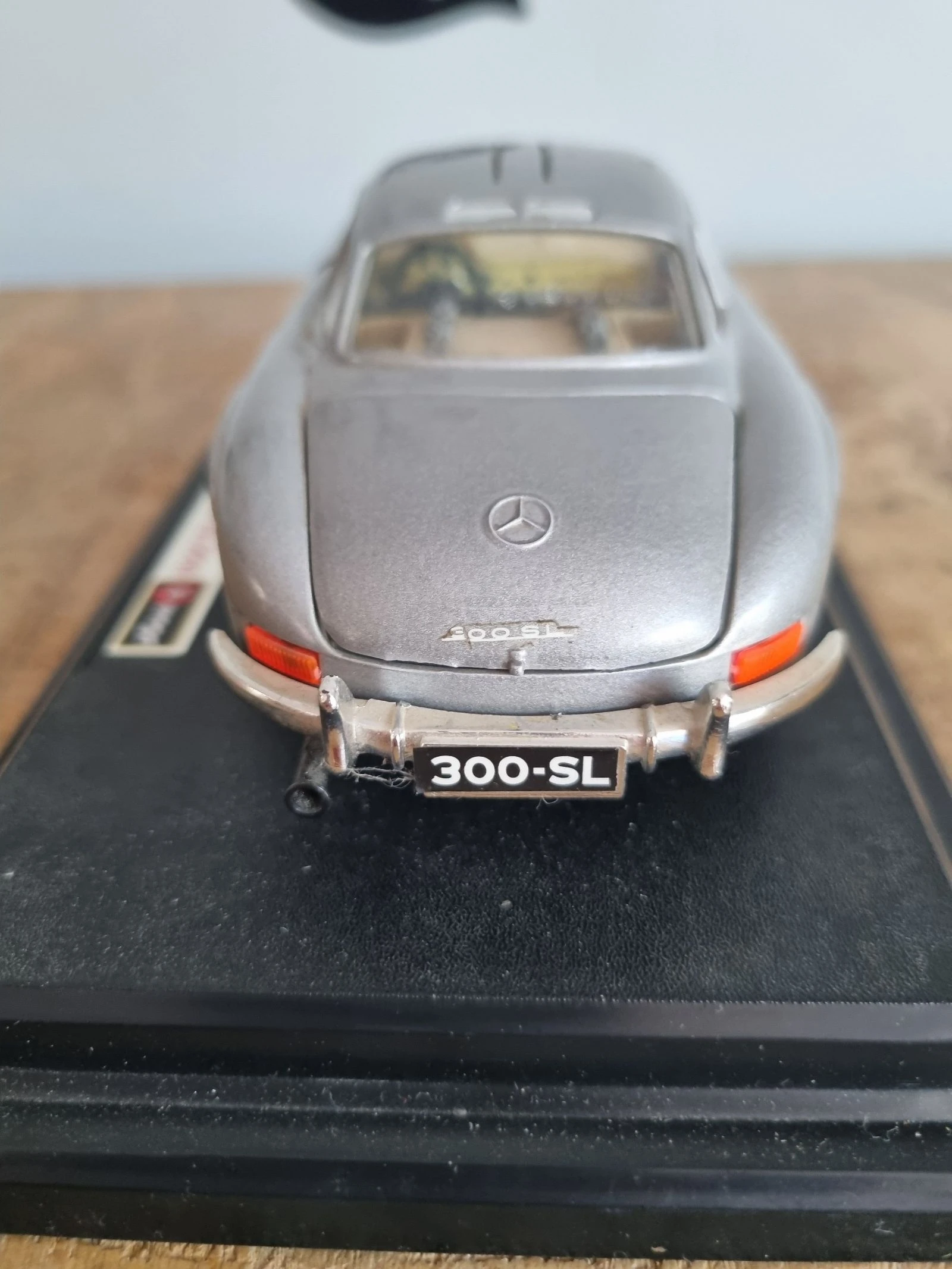 Miniatuurauto Bburago Mercedes-Benz 300 SL (1954) - Schaal 1/24 – photo 5